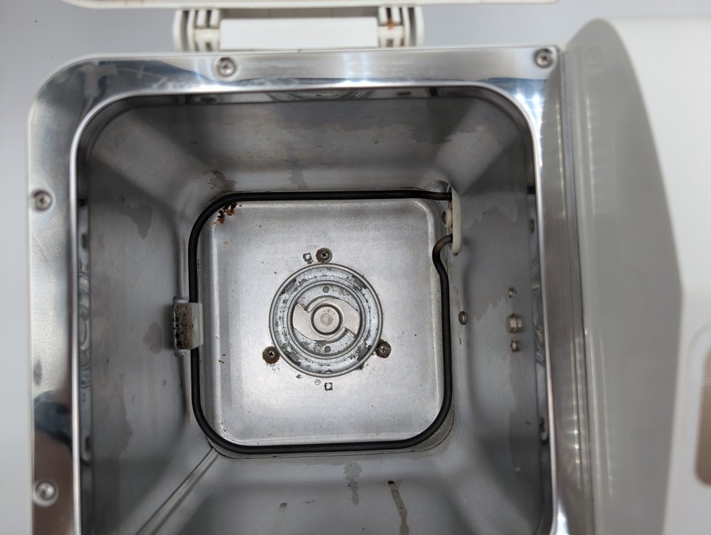 MK Mister Loaf Bread Machine HB310