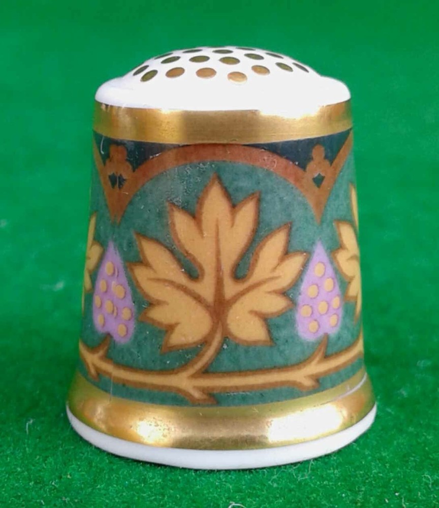 MINTON THIMBLE - LEAF PATTERN.
