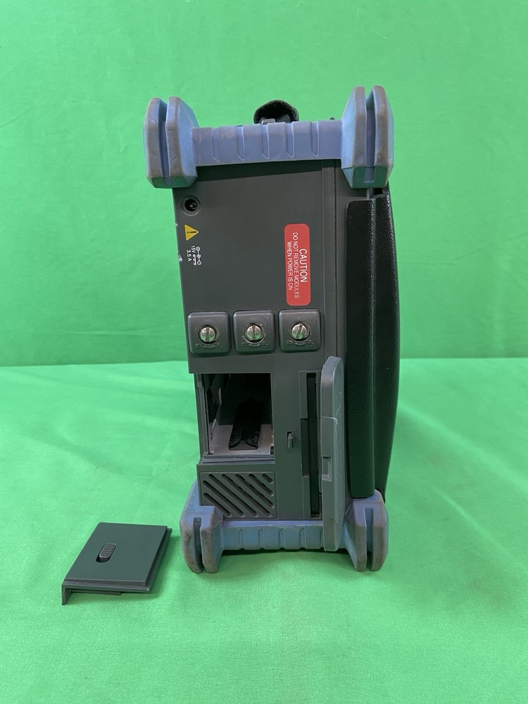 EXFO FTB-300-D1M1N2 Universal Test System Optical Platform – READ