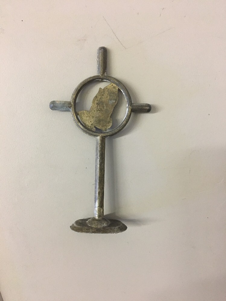 VINTAGE BRASS TONE PRAYER HANDS CROSS STATUETTE