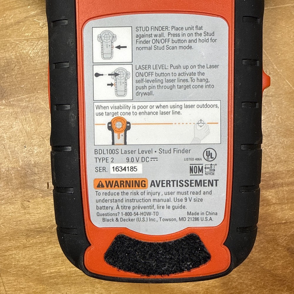 Black & Decker BDL190S Bullseye Auto Leveling Laser w/Stud Sensor + Storage Case