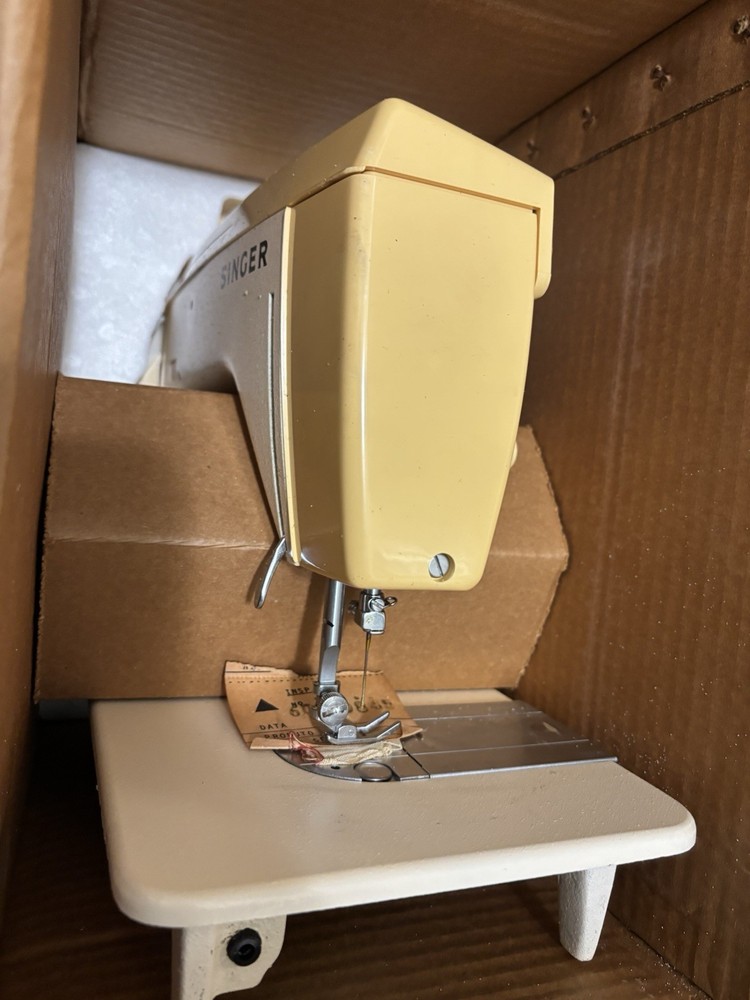 heavy duty singer sewing machine Vintage Model 2024