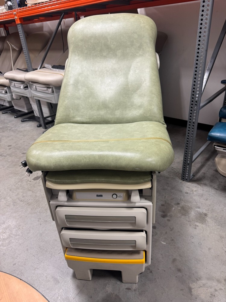 Midmark 604-002 Ritter Examination Table