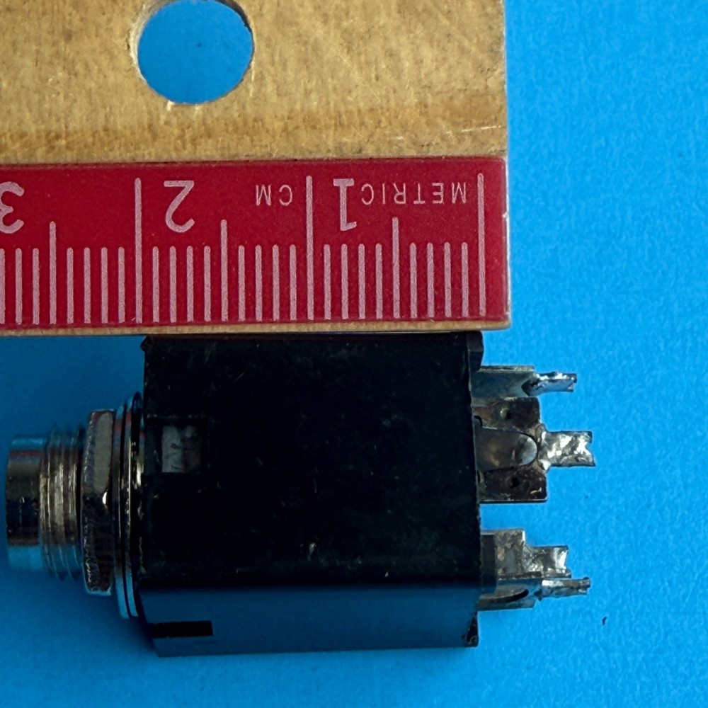 [FRS] BEHRINGER Mixer Part: Stereo TRS Female 1/4" Input Jack Socket [2PCS]
