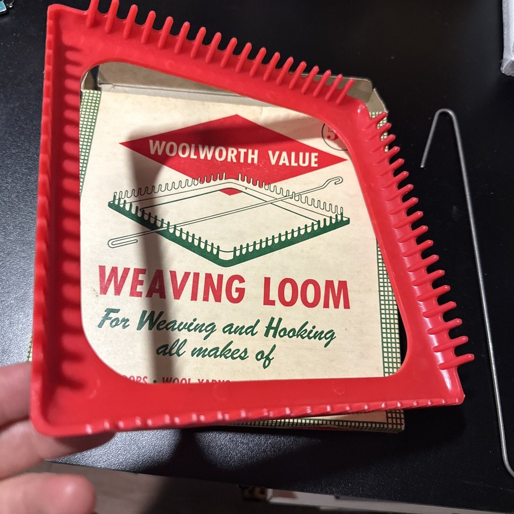 VTG 1940'S WEAVING LOOM, WOOLWORTH VALUE, JERSEY LOOPS
