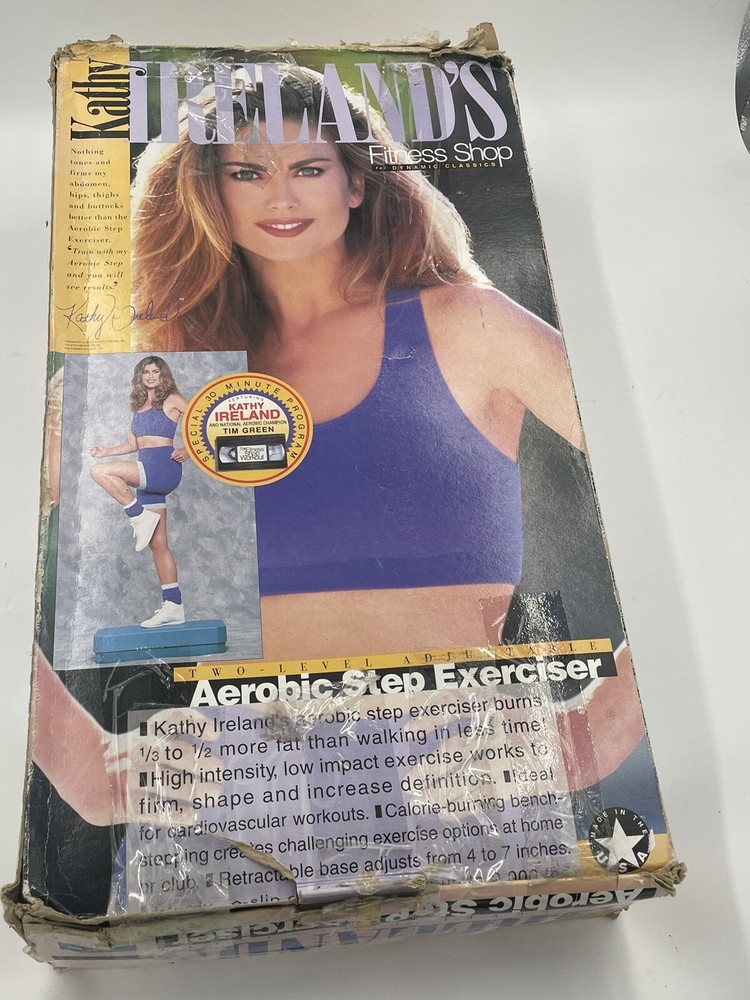 Kathy Ireland Aerobic Step Exerciser 2 Level Adjustable Board Step Fun 27” Long