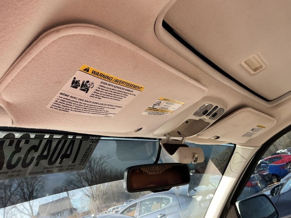 MARINER 2008 Glove Box 4978005