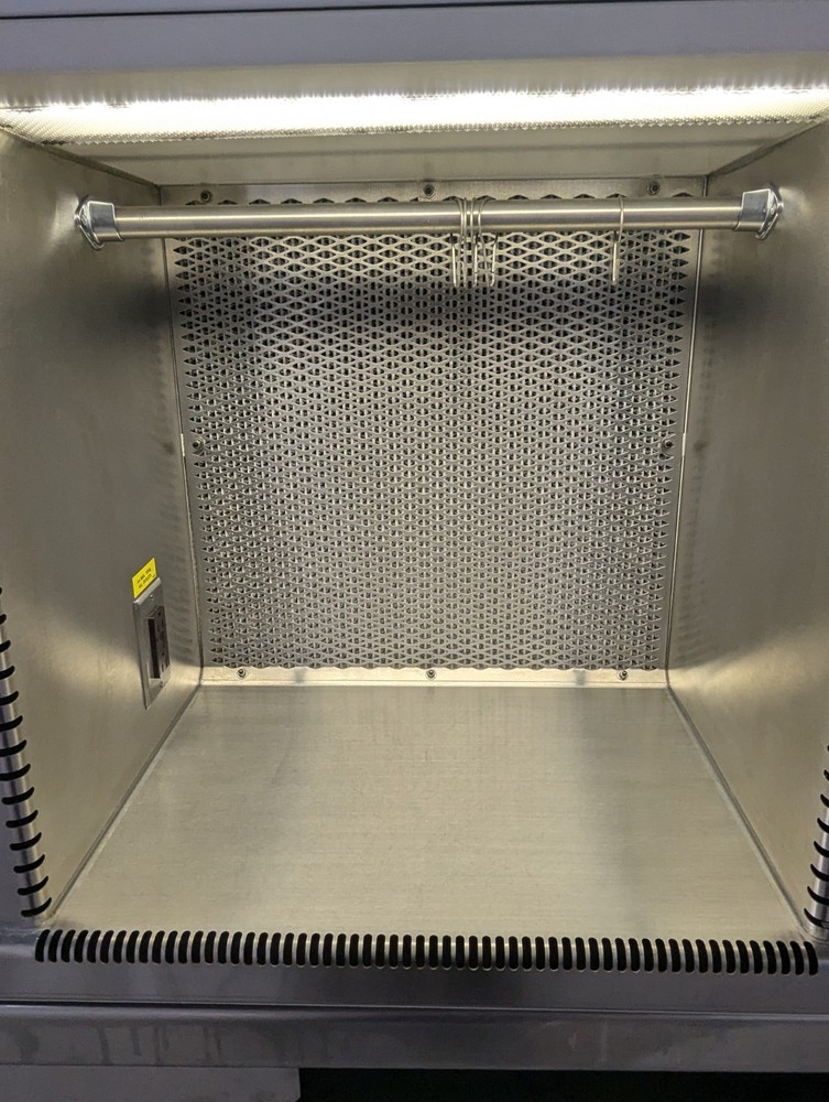 Baker IV22 Counter Top 2ft Laminar Flow Unit