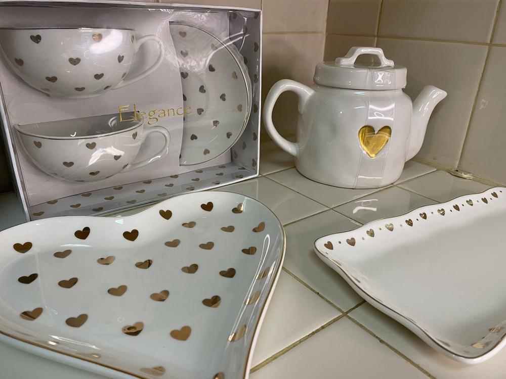 golden tea set