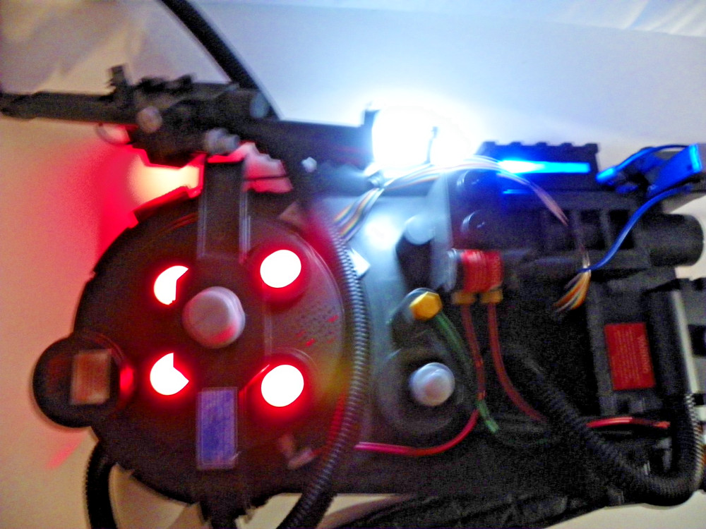 Ghostbusters Proton Pack Life Size Replica Lights, Sounds Ghost Trap Needs TLC