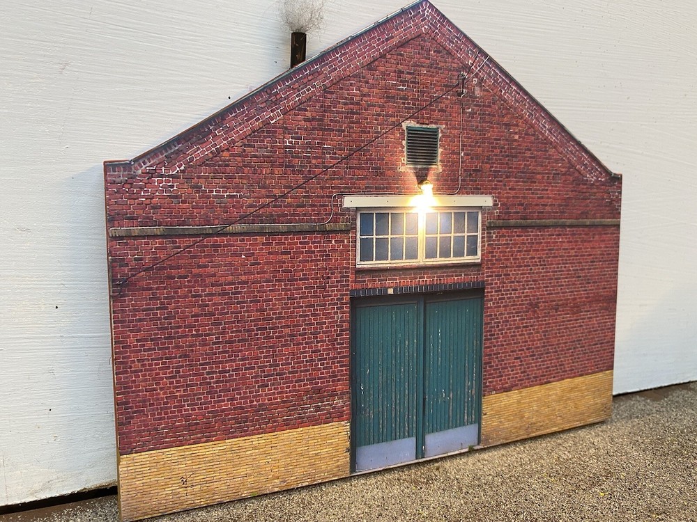 N Scale BACK SHOP Building Flat/Front Factory - Walthers