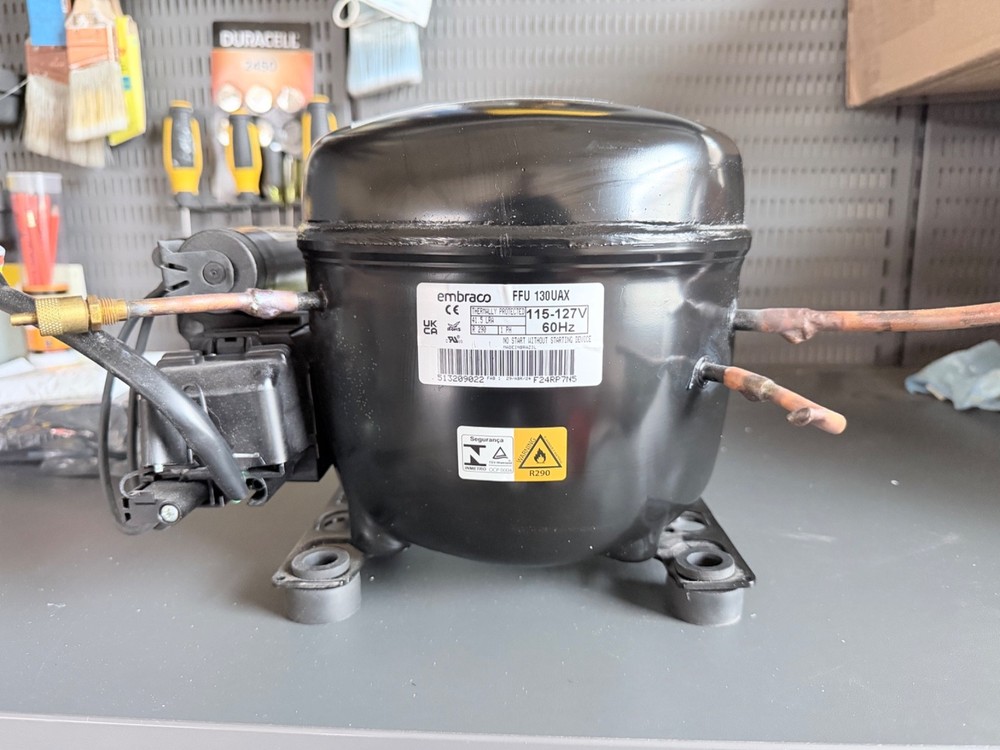 embraco compressor. FFU 130UAX