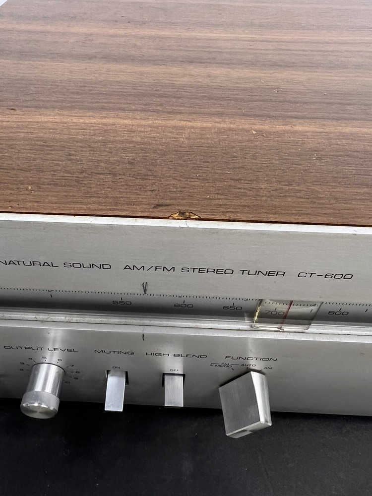 YAMAHA CT-600 STEREO TUNER