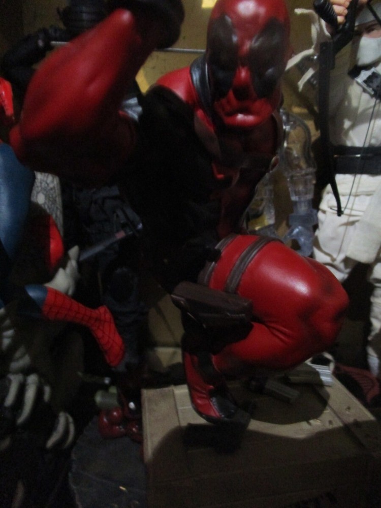 DEADPOOL STATUE /2000 KOTOBUKIYA MERCENARY X-MEN MARVEL COMICS