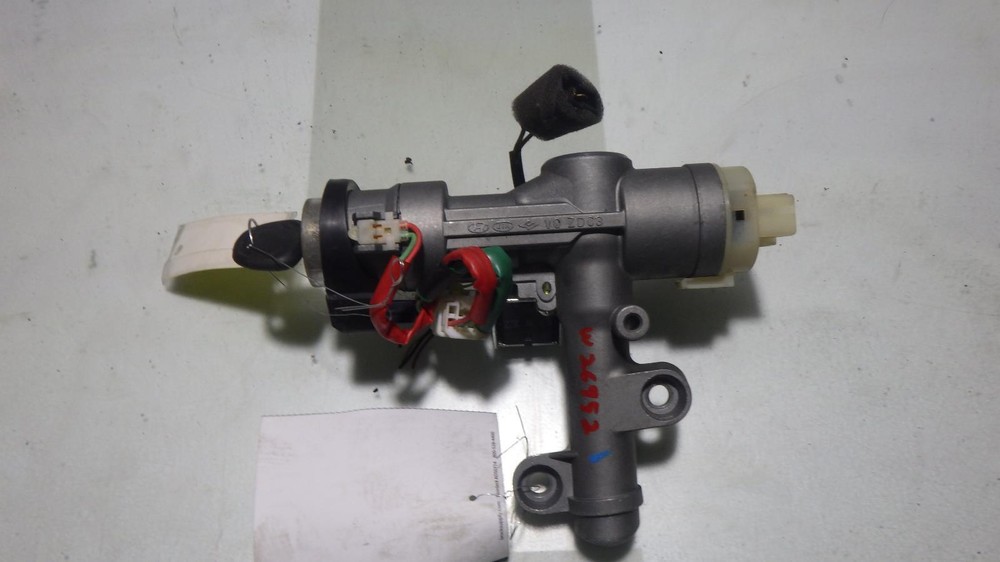 12 KIA SEDONA Ignition W/Key