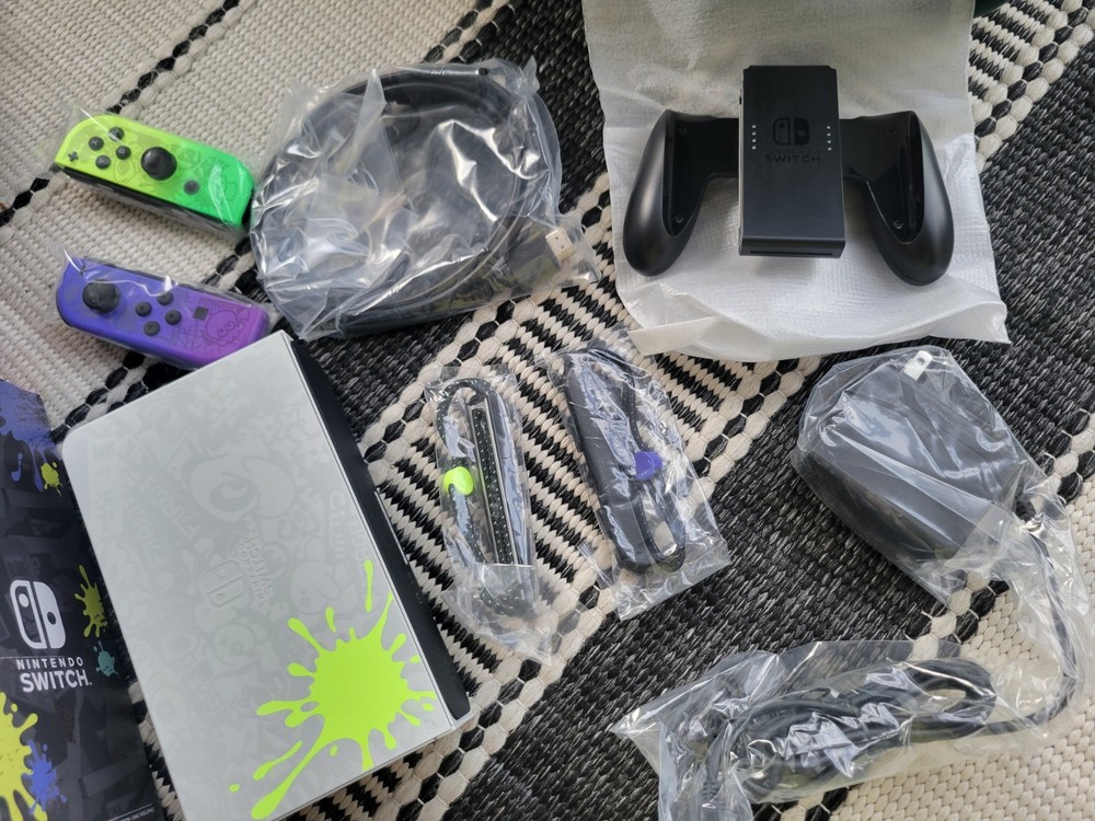 Nintendo Switch OLED Splatoon 3 Edition NEW NO CONSOLE