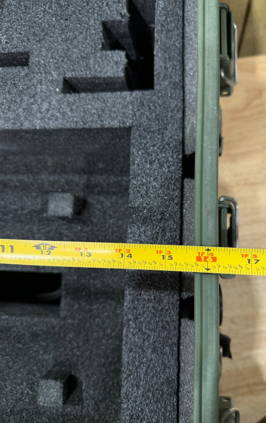 Zarges Metal K470 22.5x18x13.5" Military Surplus Storage Case Green