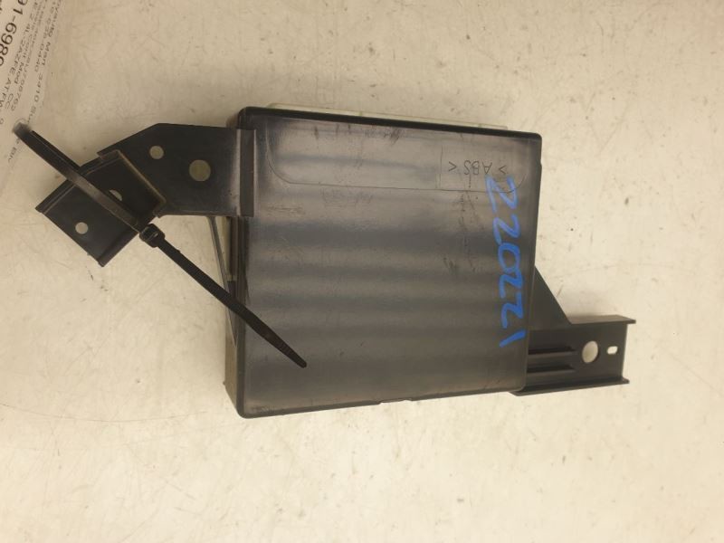 07-09 TOYOTA CAMRY TEMPERATURE CONTROL MODULE CHASSIS ECM ASSEMBLY