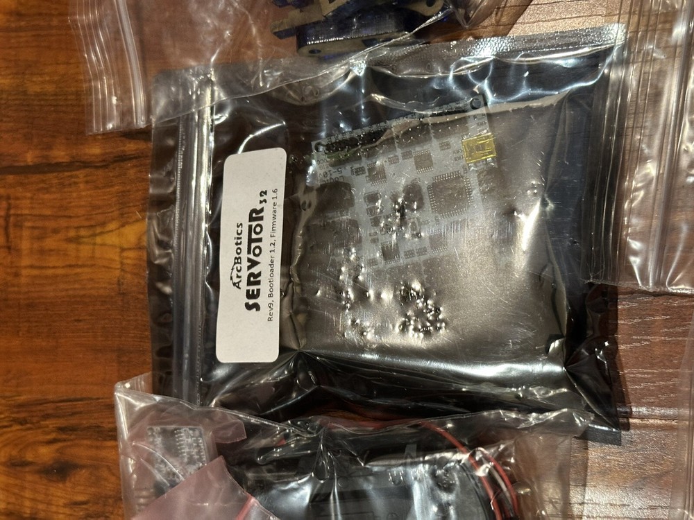 Hexy ArcBotics Robotic Hexapod Programmable Electronic Model Kit - New Open Box