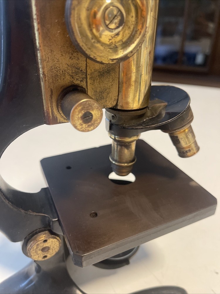 ANTIQUE ERNST LEITZ WETZLAR BRASS MICROSCOPE No 162775