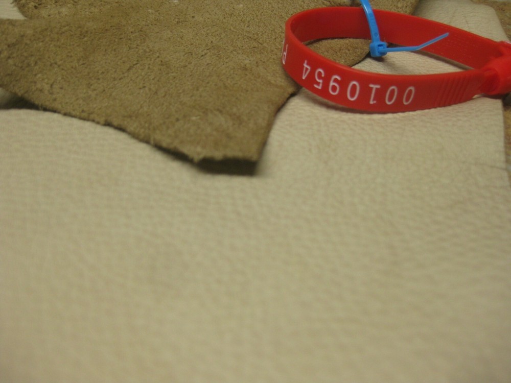 Tanned Deer Leather 0010954 row 13 a