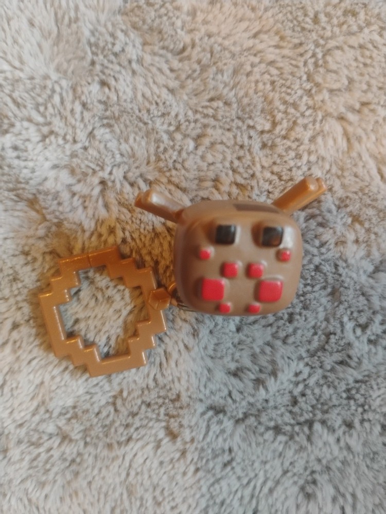 2 Minecraft Series Backpack Hanger Clips Parrot & Spider