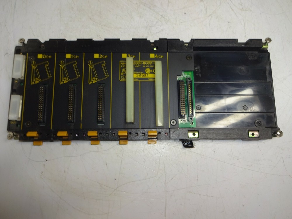 Omron C200h-bc051-v2 Cpu Rack 5 Slot