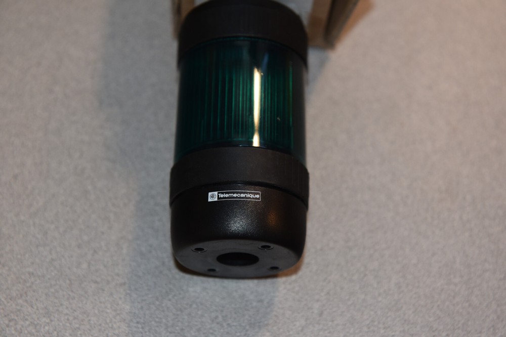 Telemecanique XVP C33 Green Steady Light Black Ring