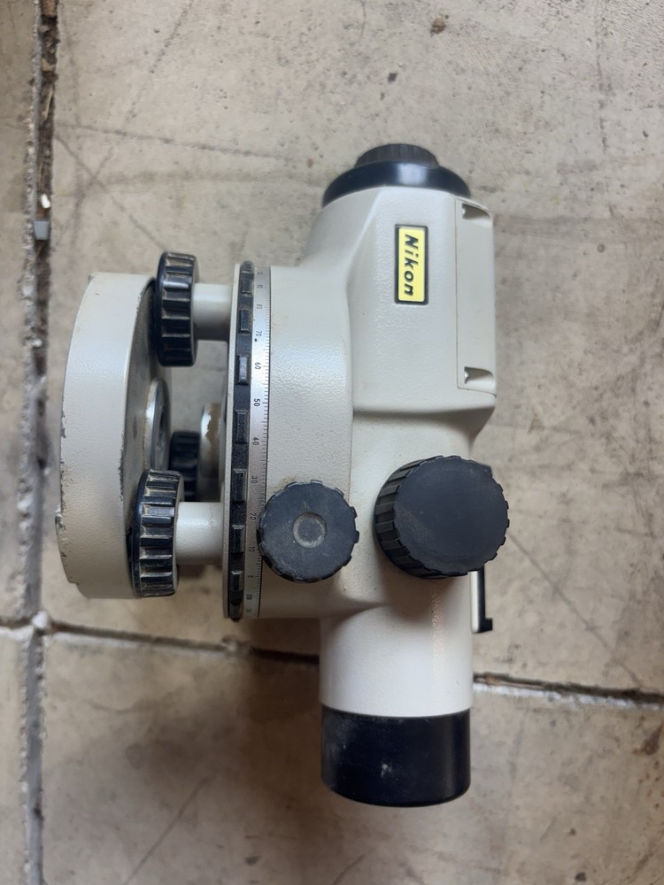 Nikon Level AZ-1 Engineers Automatic Level Surveying Camera & Hard Case