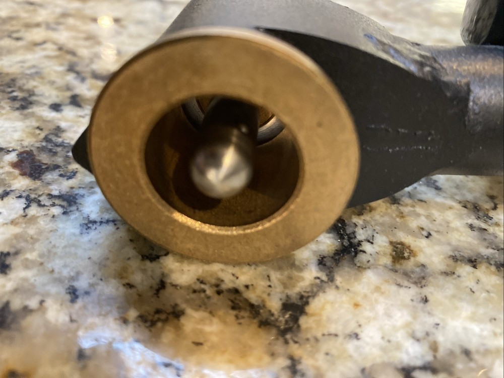 Quantum Q6 Edge REMOVABLE ARM REST .2 MILES ON UNIT