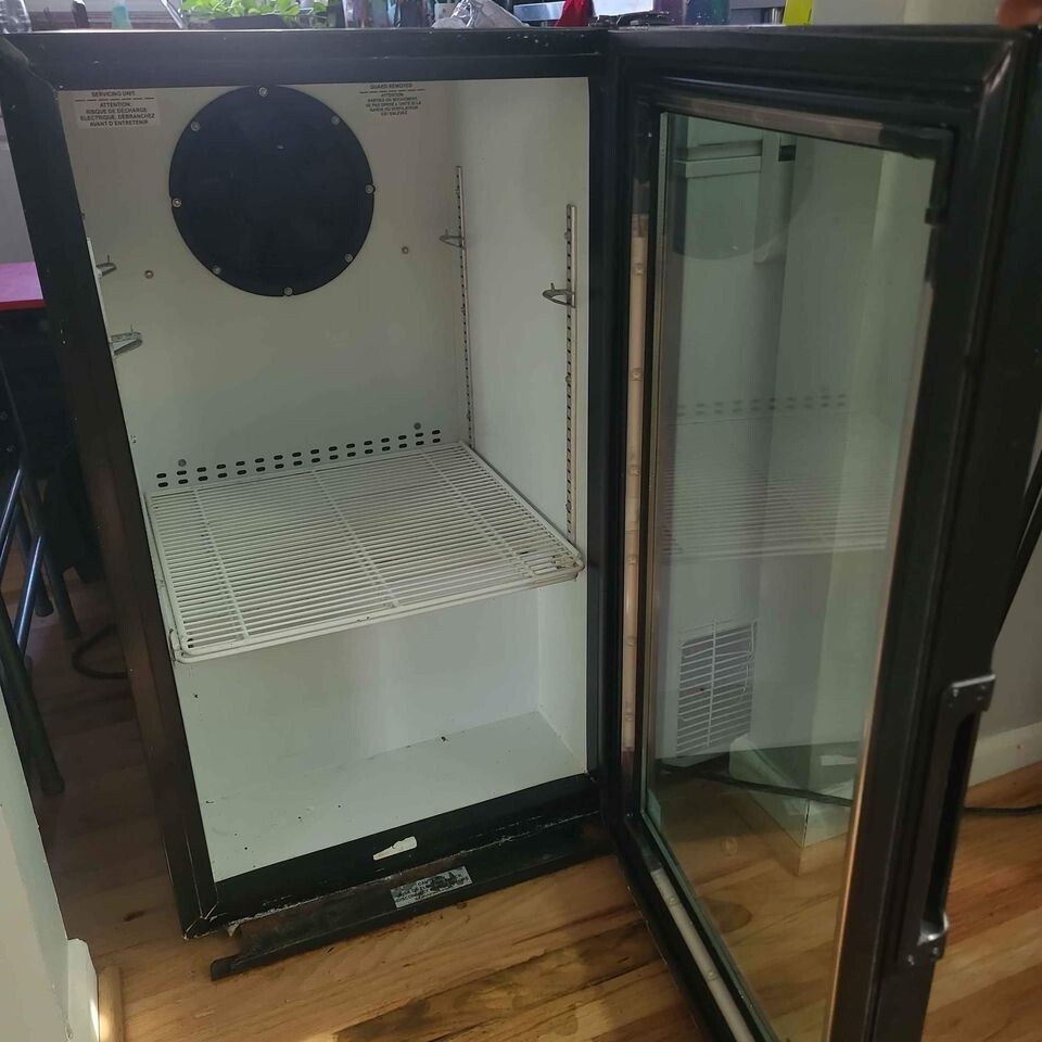 IMBERA VR06 USED COMMERCIAL REFRIGERATOR 21” COOLER