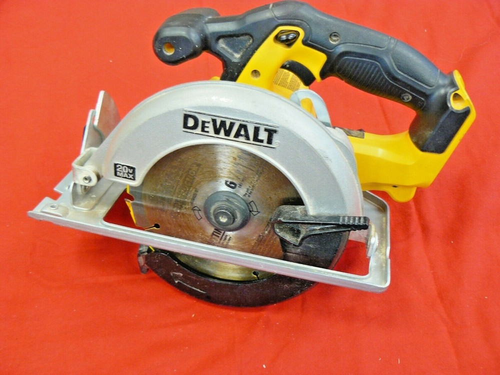DEWALT CIRCULAR SAW (DC8393)