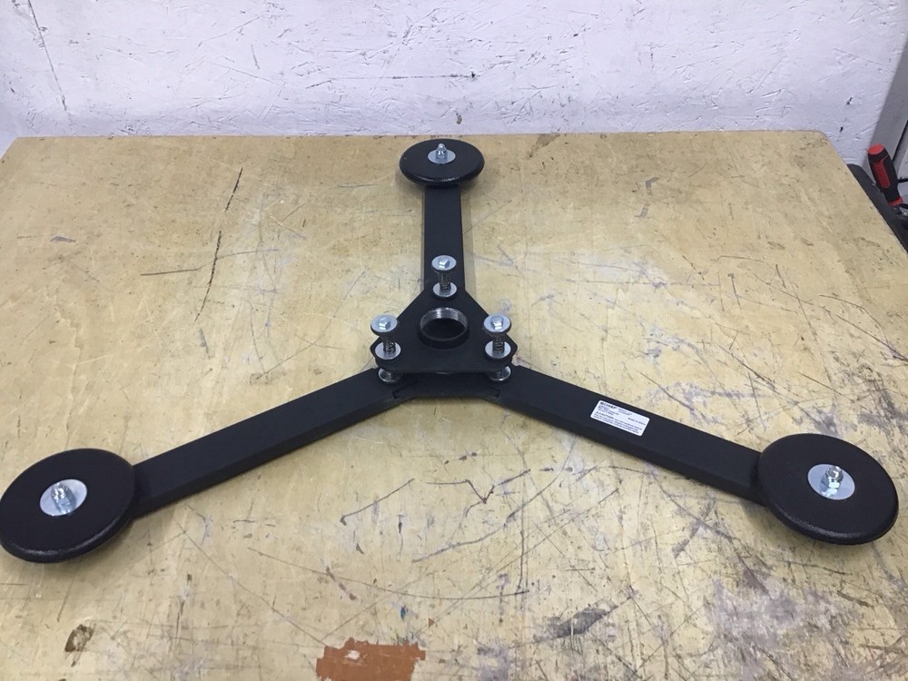 Chief Projector Vibration Isolator MISSING SOME PIECES READ CMA347