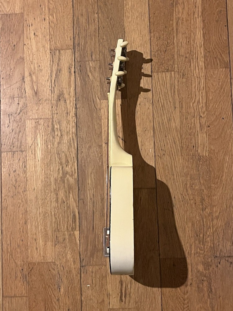 Bello Carnival Stripped 6-String 21.5” Guitalele