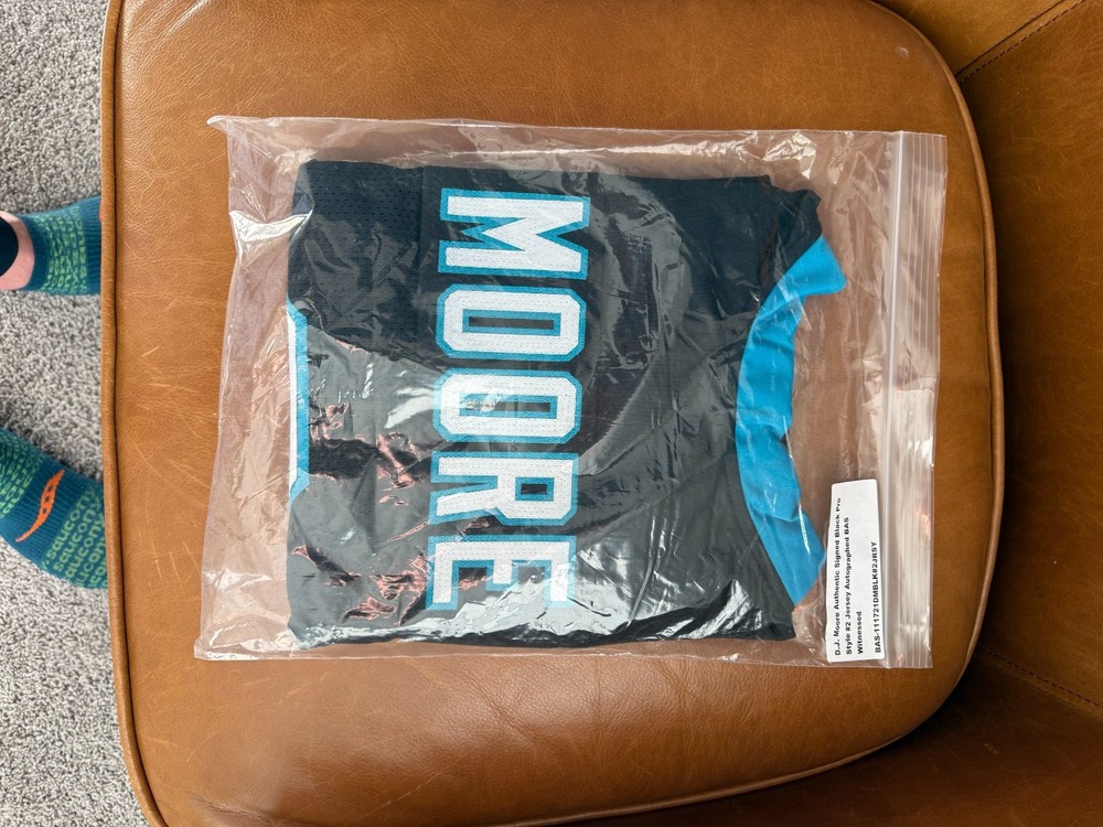 D.J. Moore Panthers Jersey Signed (Beckett Authenticated)