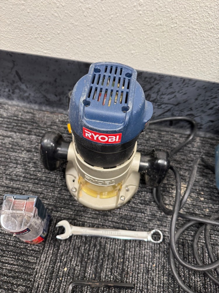 Ryobi R1801M1 1.5HP Router