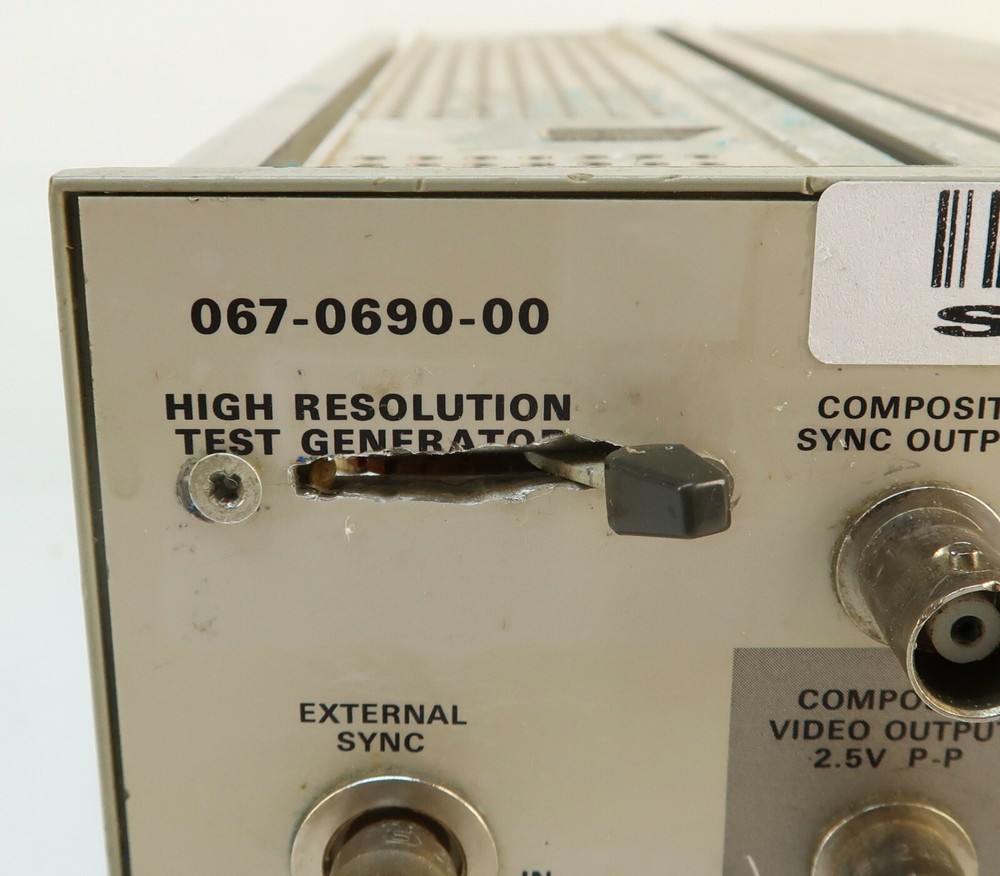 Tektronix 067-0690-00 High Resolution Test Generator