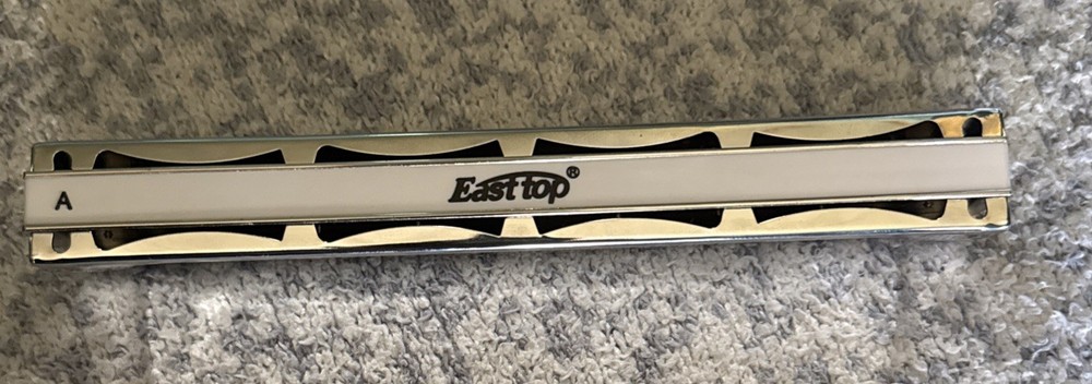 Easttop harmonica, T2406S