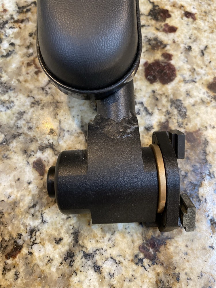 Quantum Q6 Edge REMOVABLE ARM REST .2 MILES ON UNIT