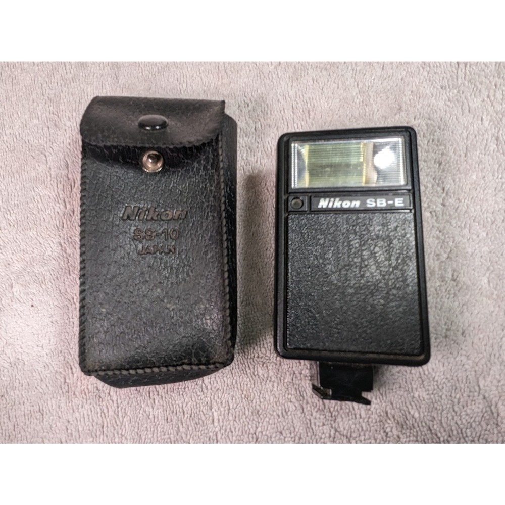 NIKON SPEED LIGHT SB-E - Shoe Mount Camera Flash w/ Case USED UNTESTED