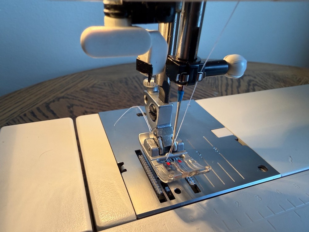 Pfaff Creative 7560 Sewing Machine