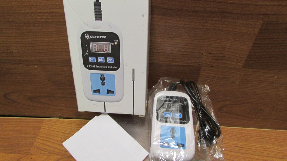 KetoTek Hygrostat Humidity Controller Switch Hygrometer 0~99%RH 110-220V Sensor