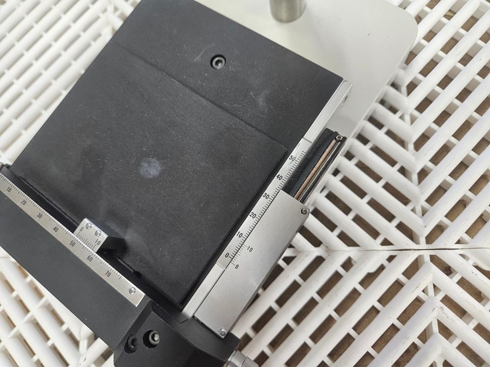 Keyence VH Microscope Stand with X-Y Table