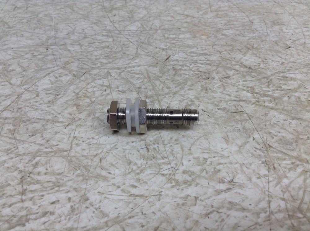 Omron E2A-S08KS02-M5-B1 12-24 VDC Proximity Switch Sensor E2AS08KS02M5B1