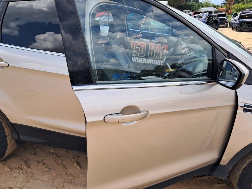 ESCAPE 2018 Glove Box 4753871