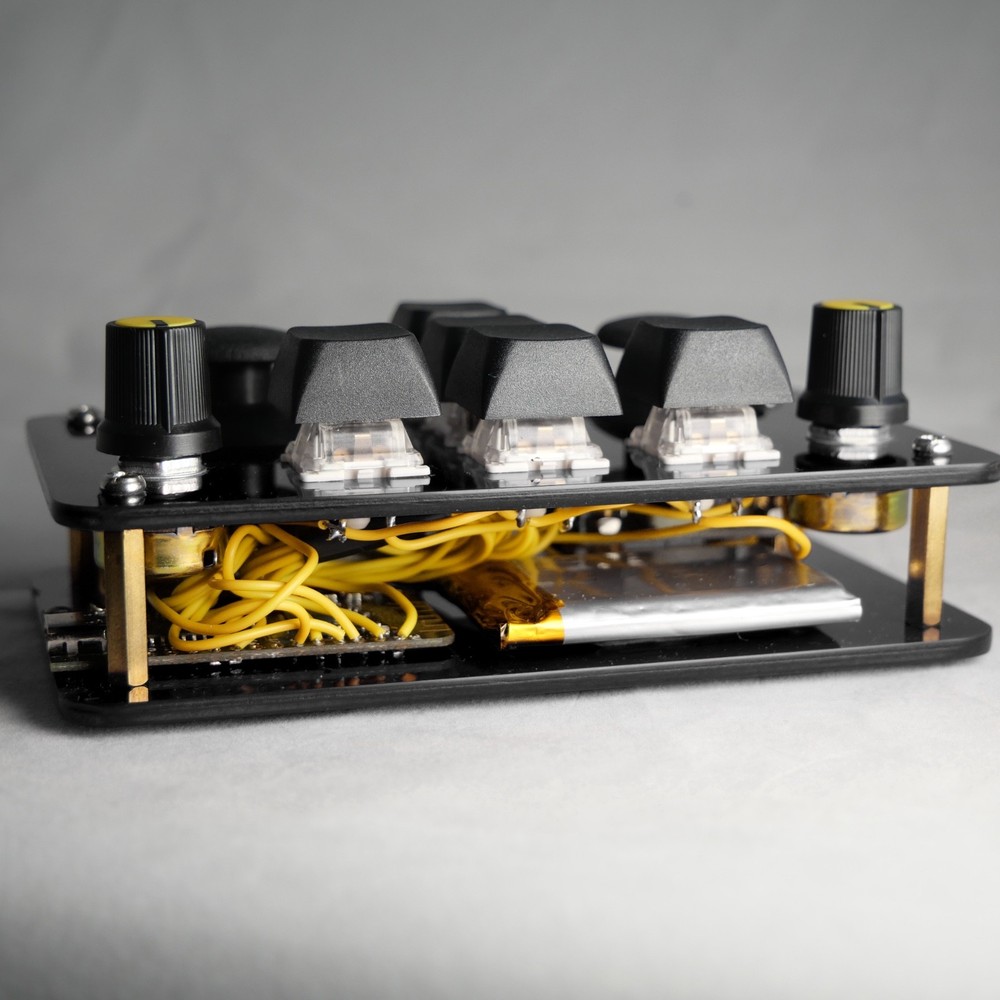 madMidi Acrylic Wireless Midi Controller