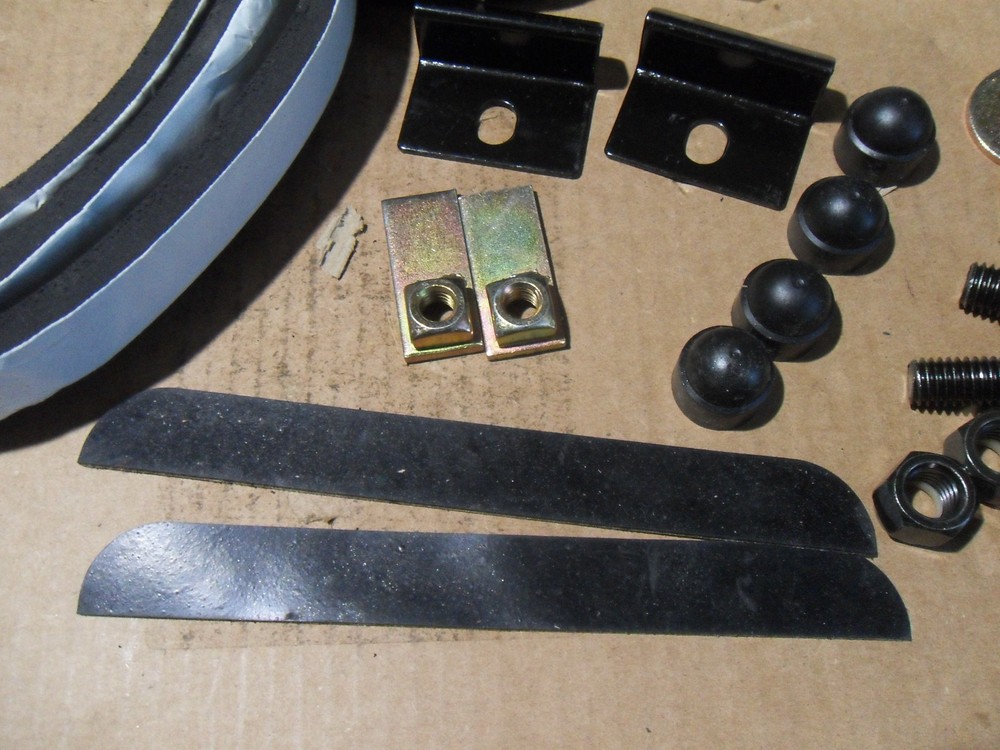 Backrack Antenna Mounting Bracket | Driver/Passenger Side, Black | 91008 |