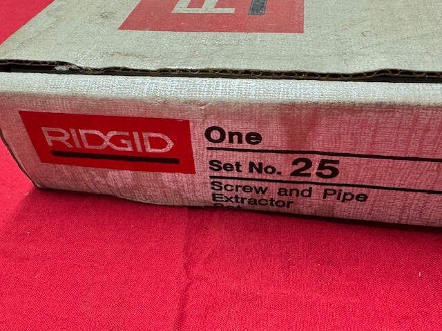 RIGID Set No. 25 - Screw & Pipe Extractor Set - old inventory