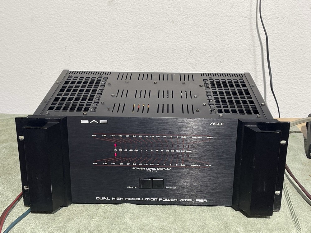 SAE A501 Stereo Amplifier