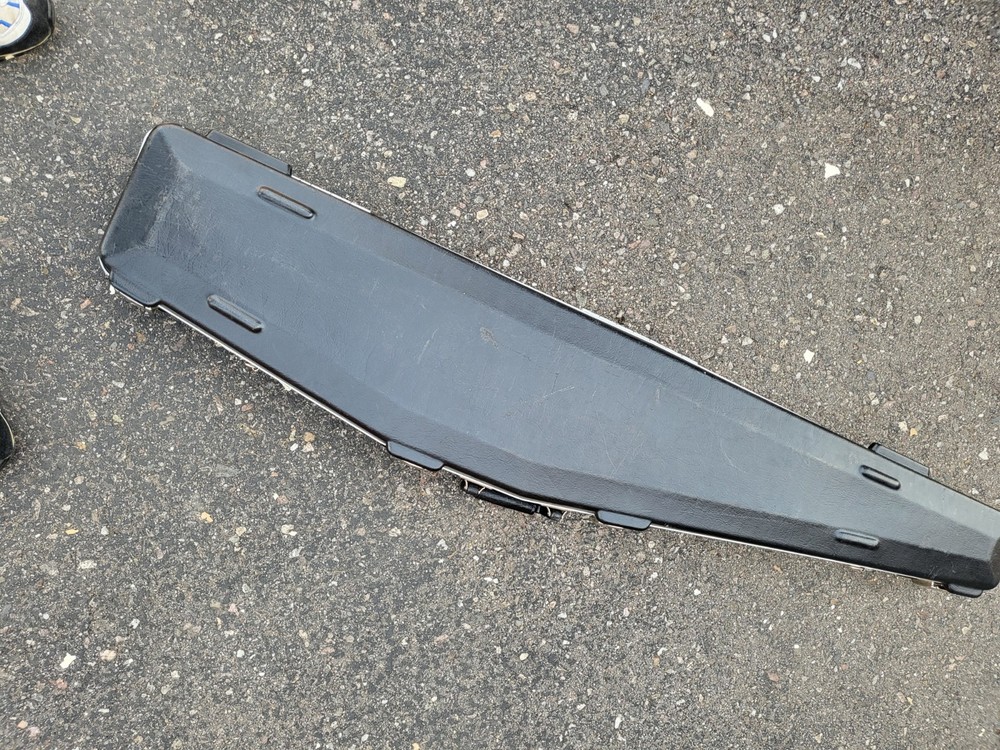 SKB Rifle Gun Case Single Used No Key